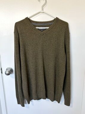 BARBOUR 100% Wool Essential 
V-Neck Sweater Seaweed Green / Brown size XLarge